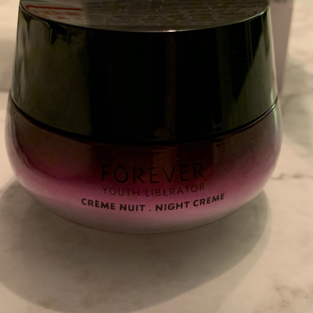 NIB YSL Forever Youth Liberator Night Creme Discon